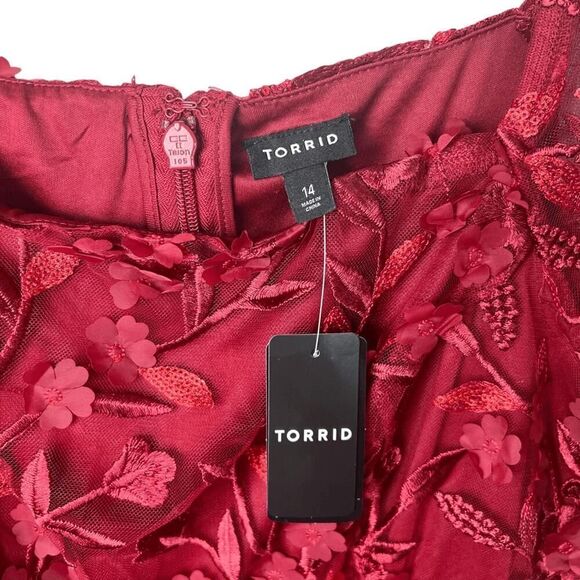 NWT Torrid Red Mini Skater Dress Textured Mesh Lace Puff Short Sleeve Sz 14 - Picture 4 of 11